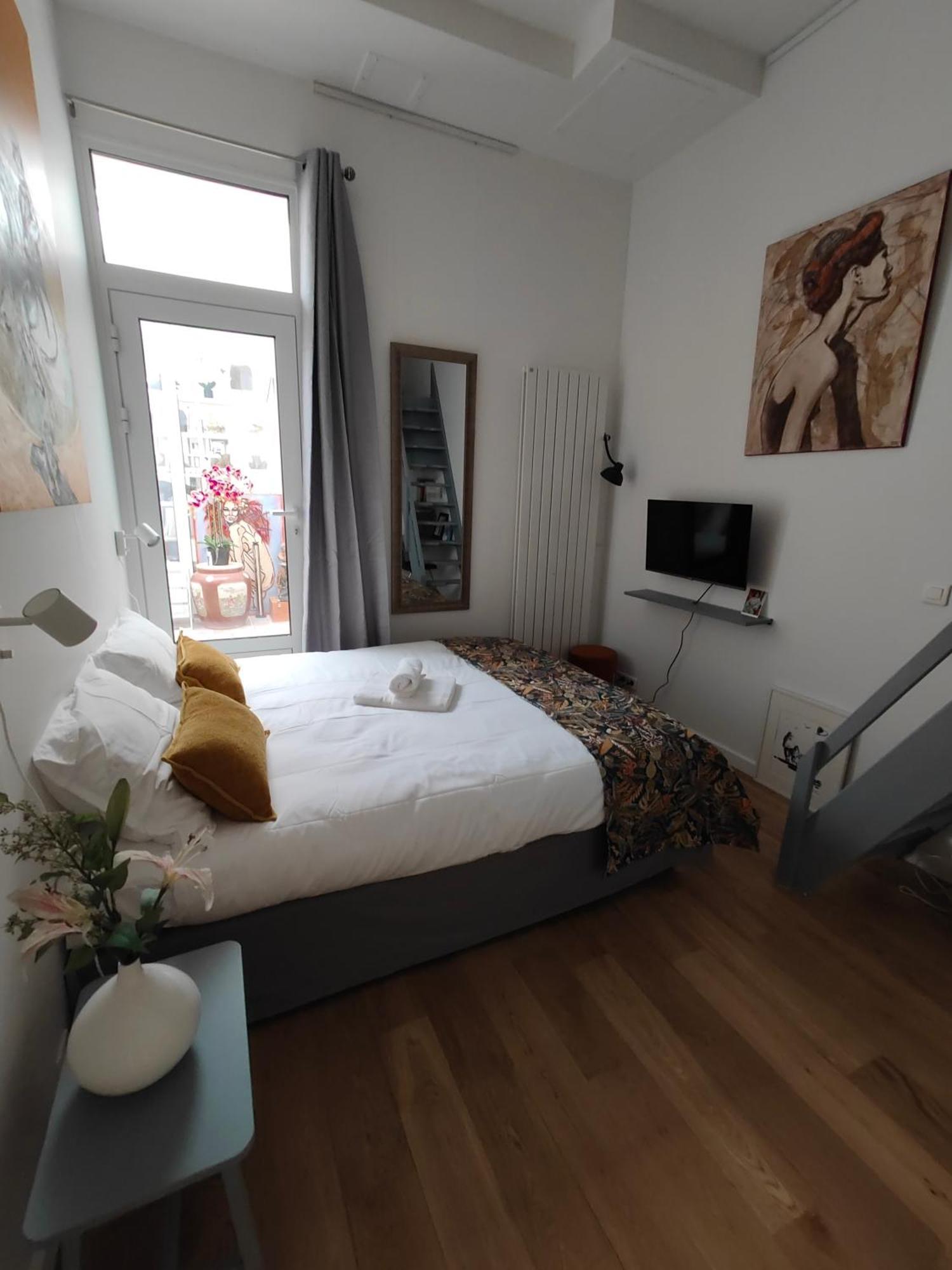 Loft, Atelier Artiste Montmartre Apartment Paris Exterior photo